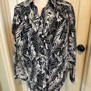 Foxcroft Top Black & White Palm Print Pink Thread Button Wrinkle‎ Free Relaxed